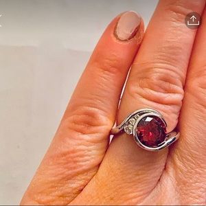 Size 6 women’s ring